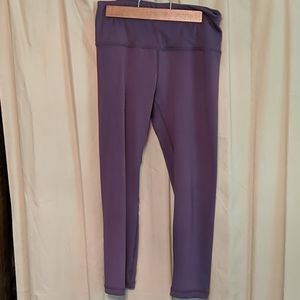 Yogalicious purple leggings